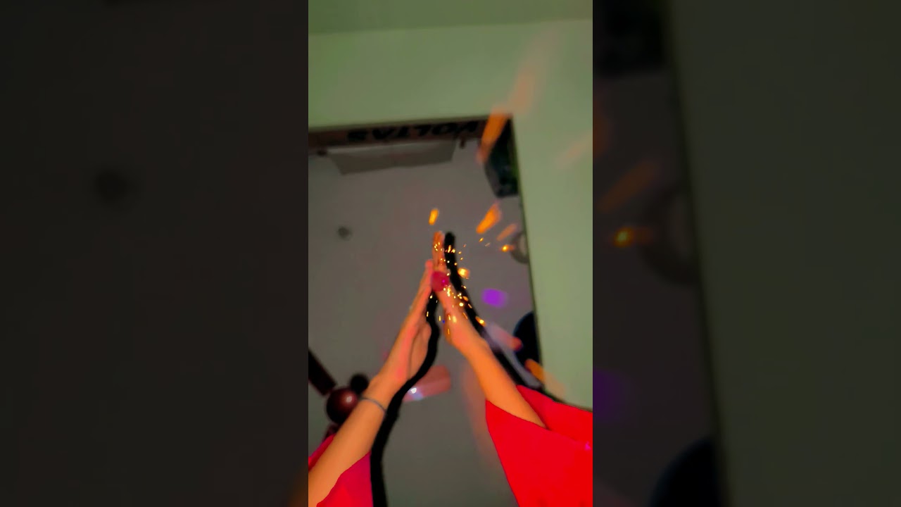 glitter y #love #mallu #tamilsong #couple #tereliyehumhaijiye