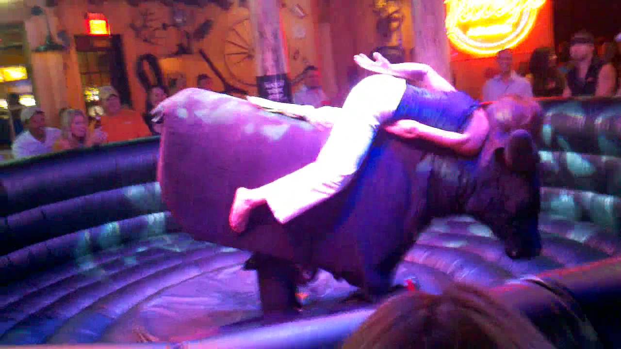 Gorgeous Girl rides bull at Gilley's Vegas!