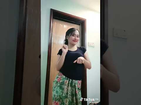 goyang berkain batik
