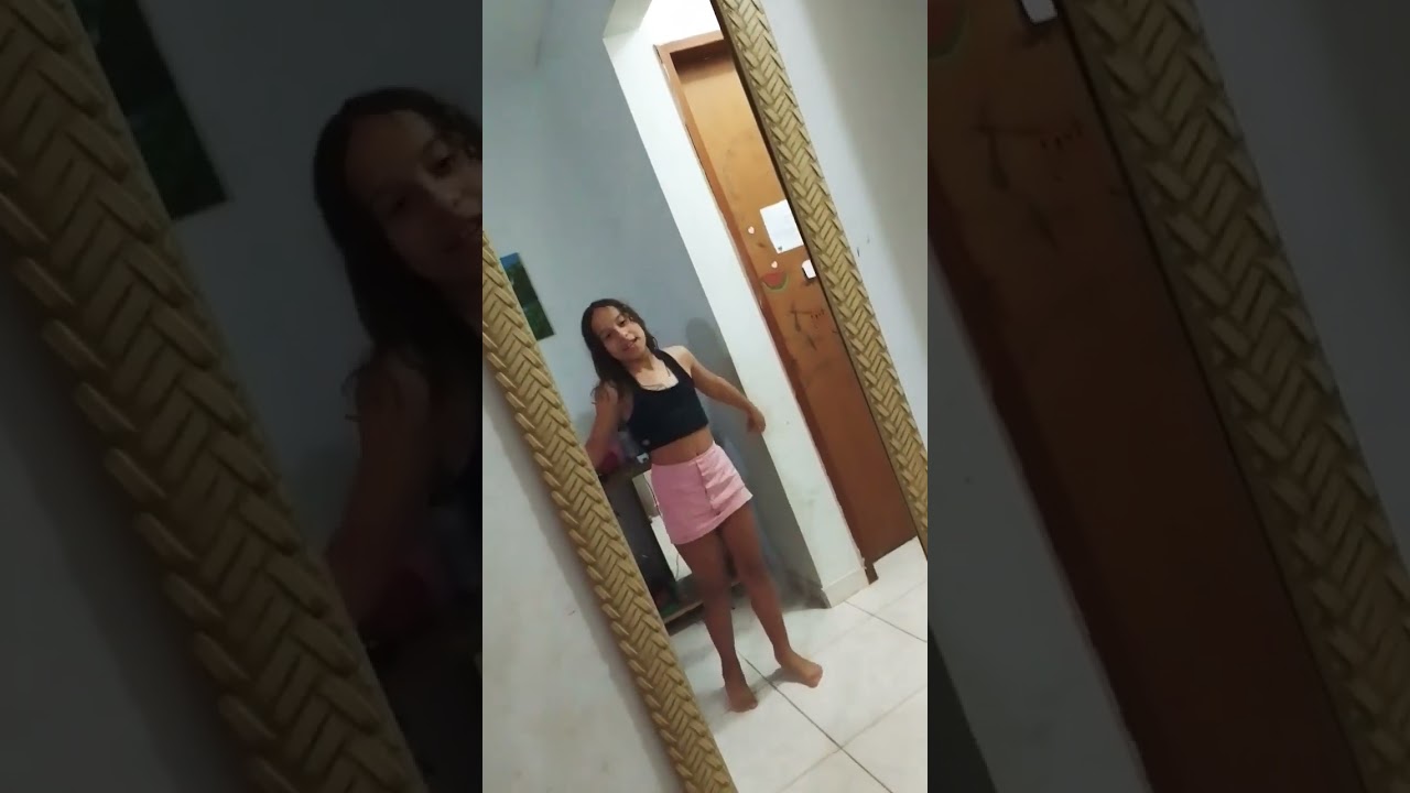 gravando minha prima escondido 🤪