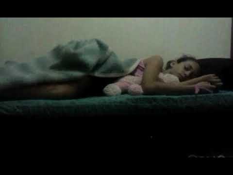 Gravei minha irma na cama