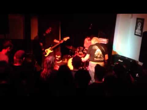 Grong Grong @ Metro 8/2012 vid1
