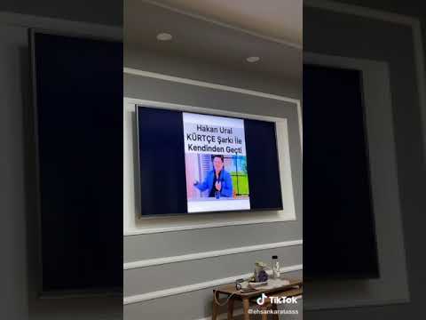 Hakan Ural Kürtçe şarkı dinlerken kendinden geçti