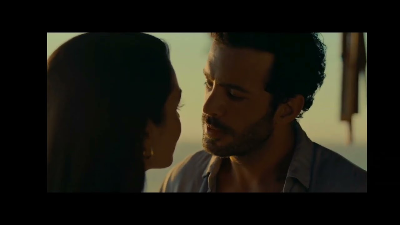 Hande Erçel Barış Arduç Ateşli Sevişme Sahnesi (Rüzgara Bırak Filmi)