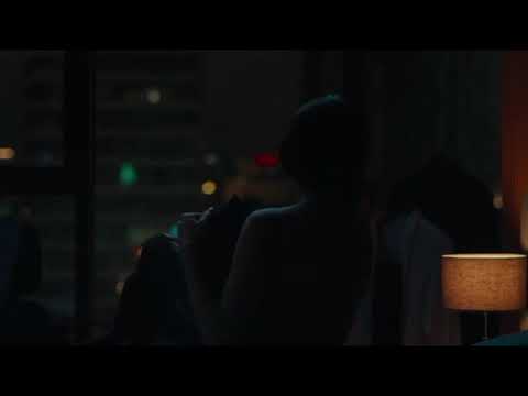 Hande Erçel in Hot Scene #rüzgarabırak #Chasingthewind #handeerçel