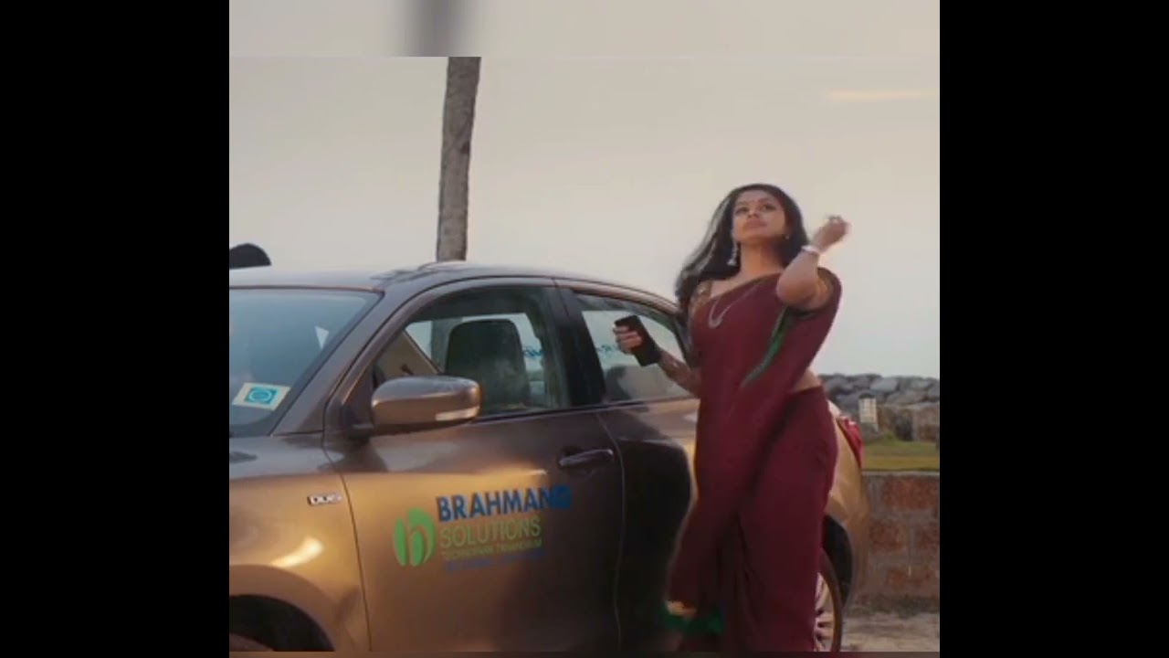 Hannah reji koshy sexy navel show 😘 💦💦💋💋💋