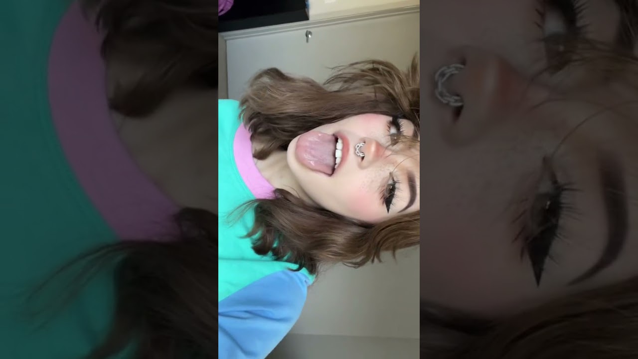 Hannah Uwu cute Tongue😍
