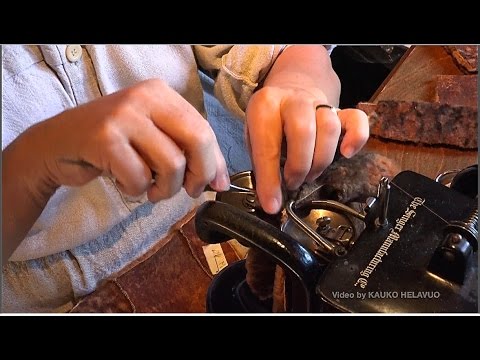 Hansikkaantekijä / Käsityöl. mus., Turku (1/5)  4K •  Glovemaker / Handicrafts Museum, Turku