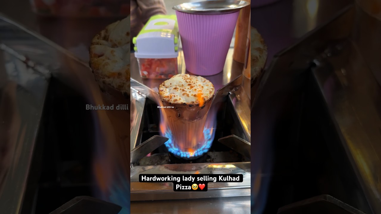 Hardworking lady selling Kulhad Pizza🙄😵|| Indian food