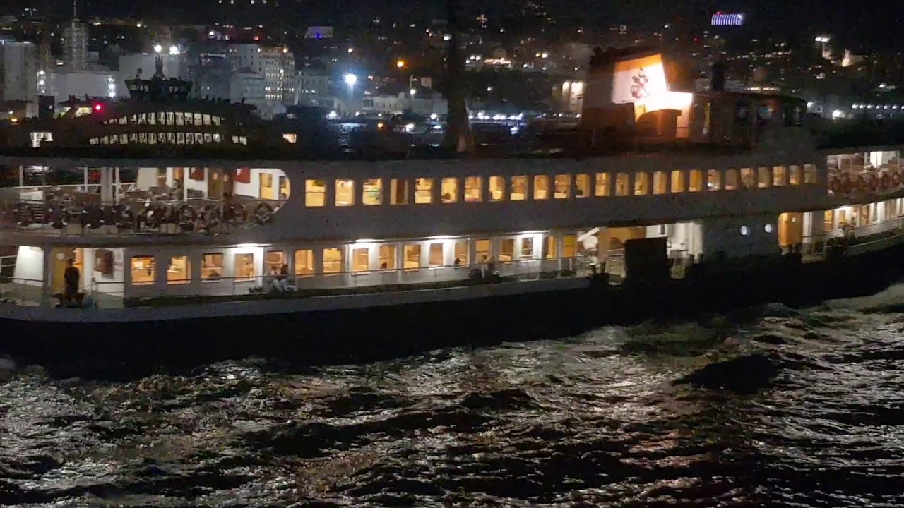 Harem arabalı vapurundan gece manzarası- 2