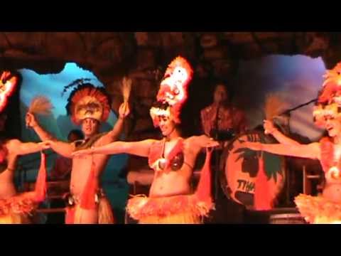 hawaii girl dancing