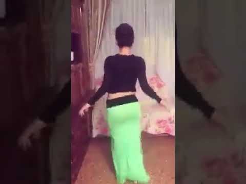HAYAT ÇELİK YEŞİL ETEKLİ KIZIN DANS
