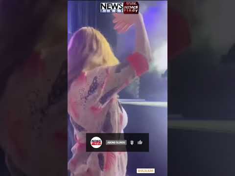 Hazal Kaya, Melike Şahin konserinde dans etti