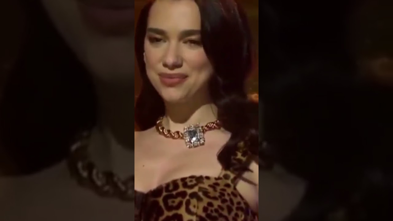 Her smile's EVERYTHING 😭💗🛐 #dualipa  #dua #smile