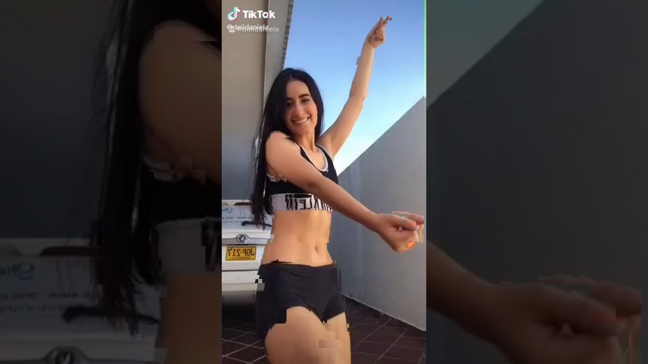 HERMOSA @daiidaniela