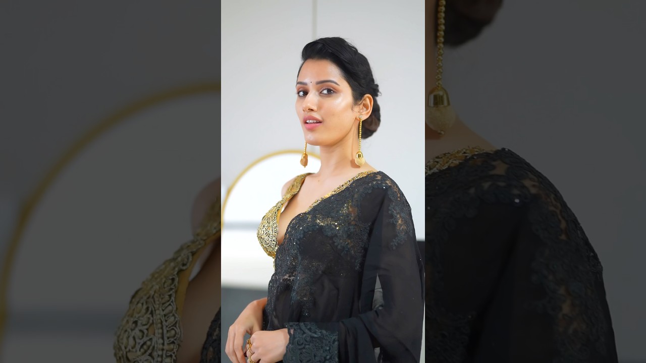 Hey, lovelies! Rate my Alia Bhatt inspired look from 1 to 10! Let me know your thoughts! 🤍🤍