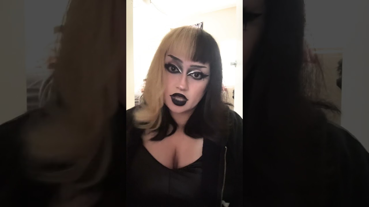 Hi #chubby #goth #plussize