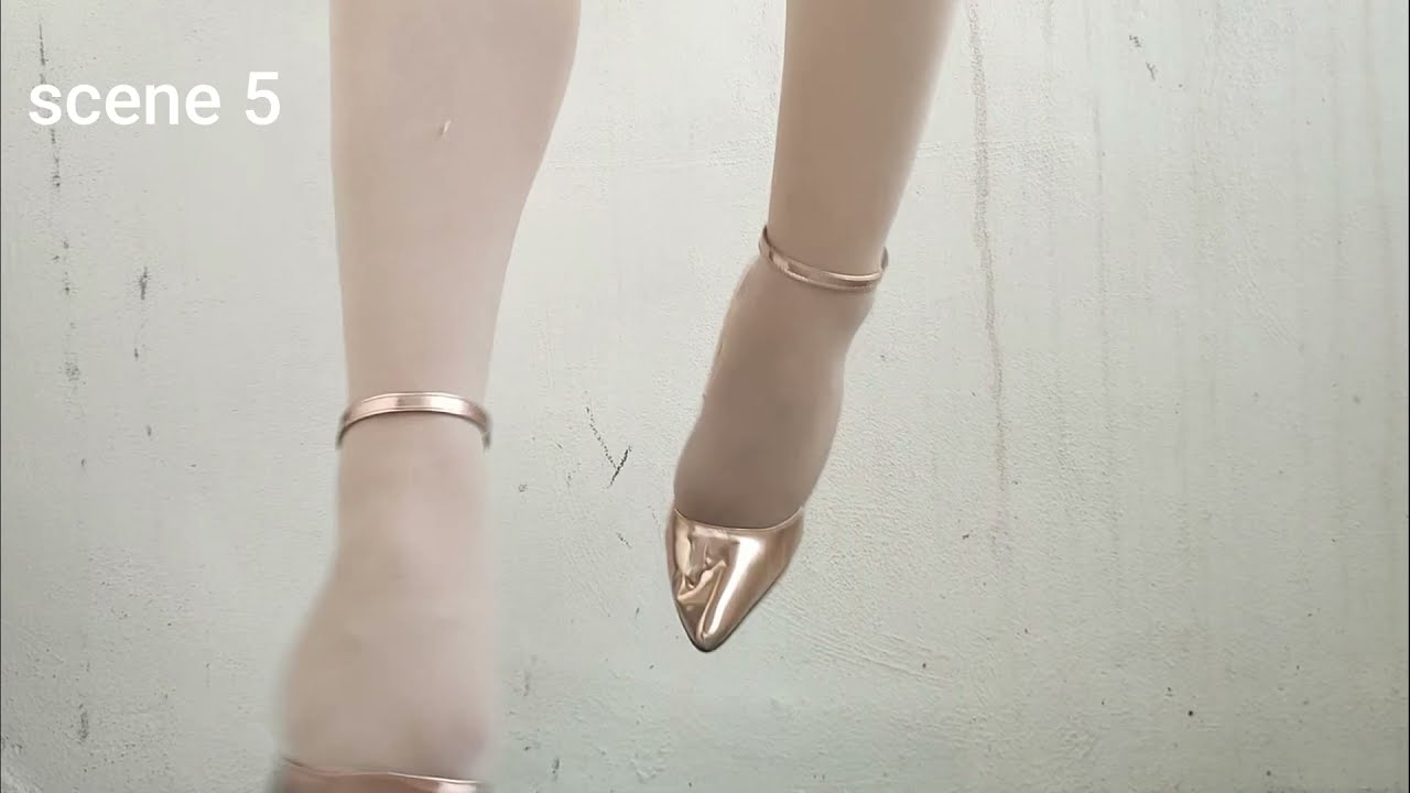 HIGH HEEL WITH FAKE HORROR SCENE