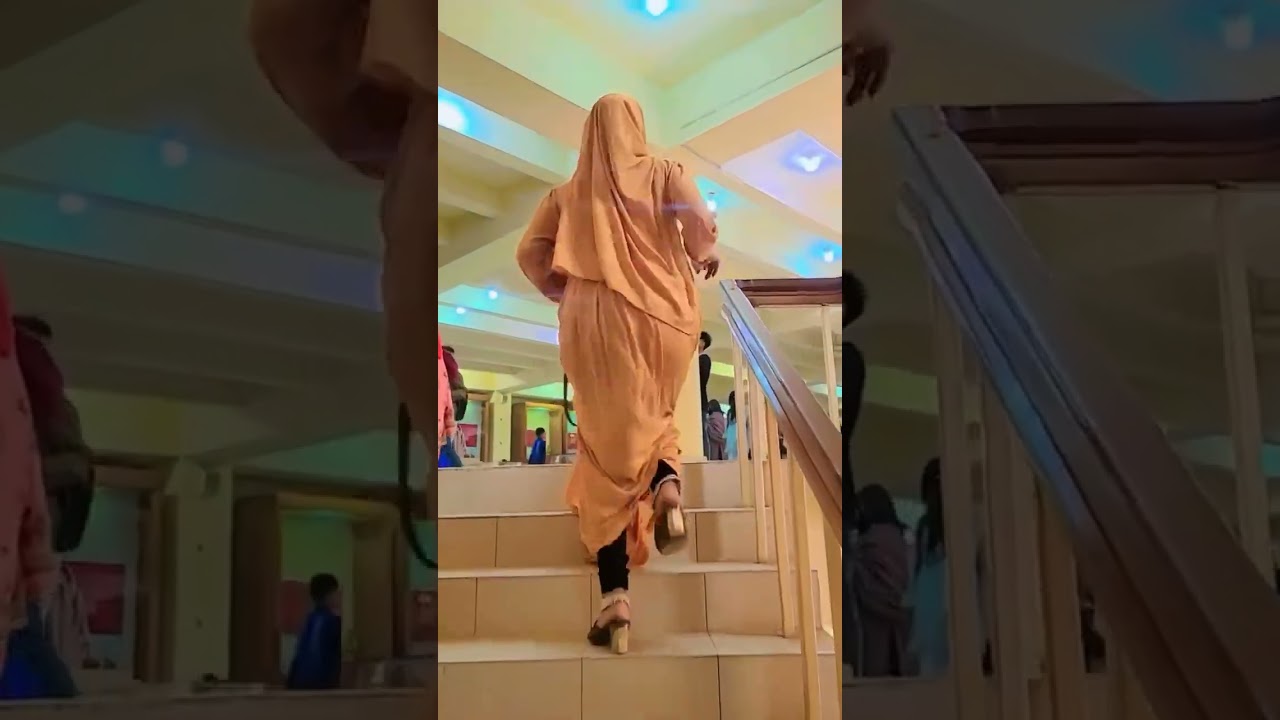 Hijab Candid feet close up