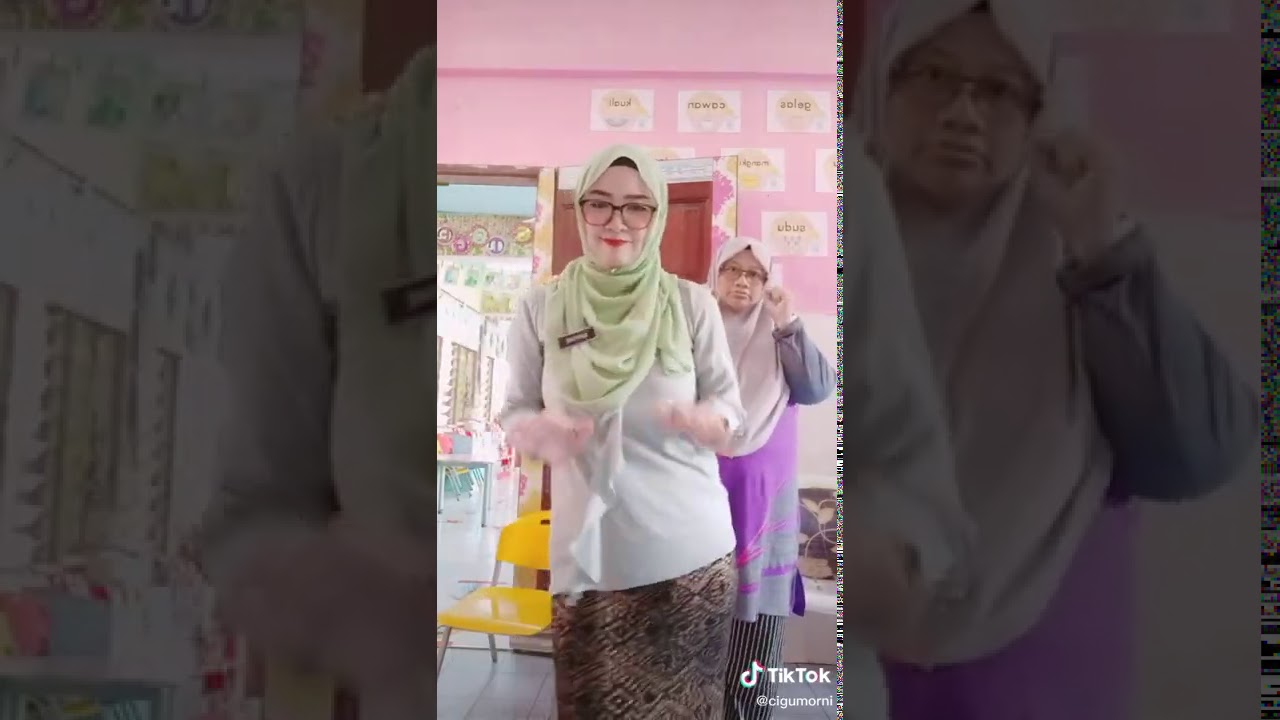 Hijab cikgu sekolah