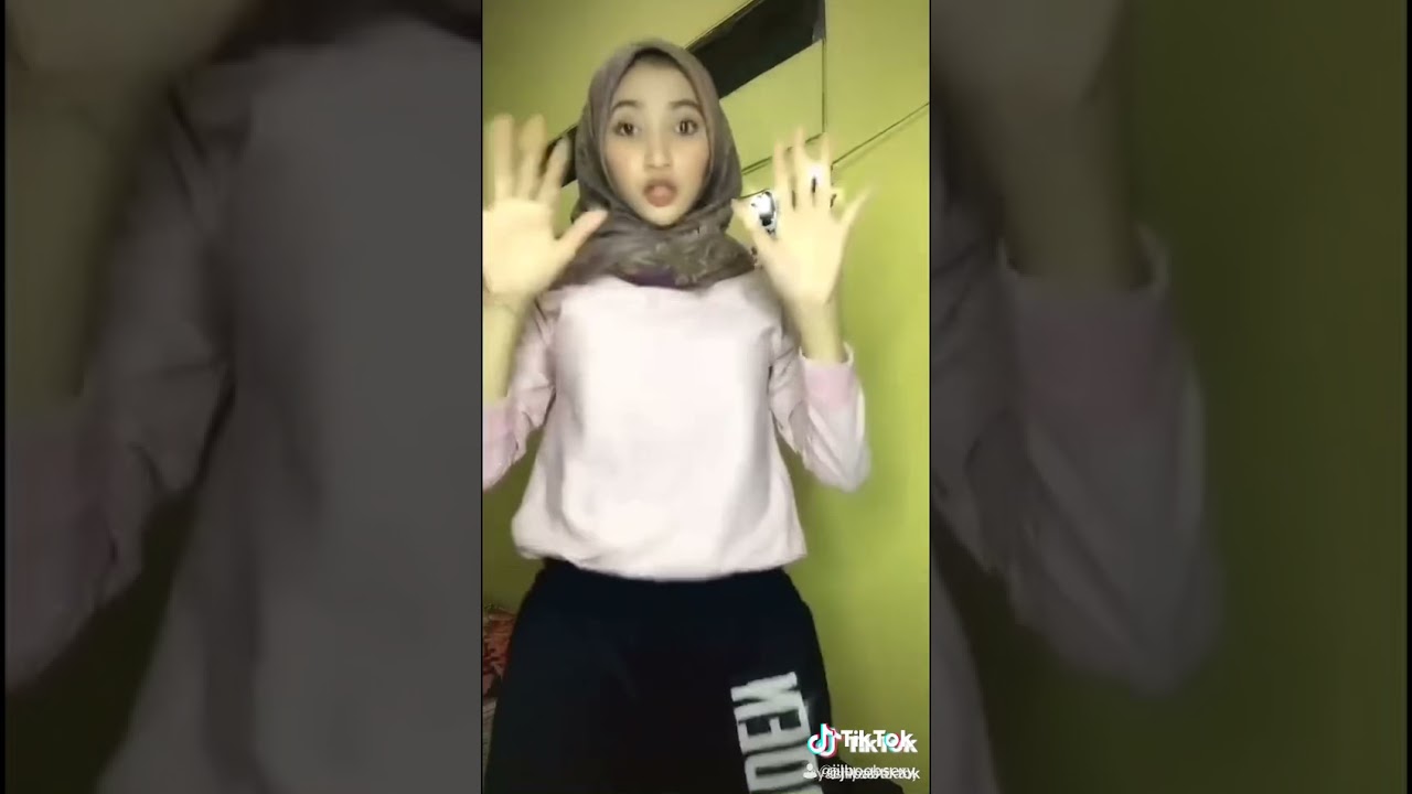 Hijab goyang dada 2021