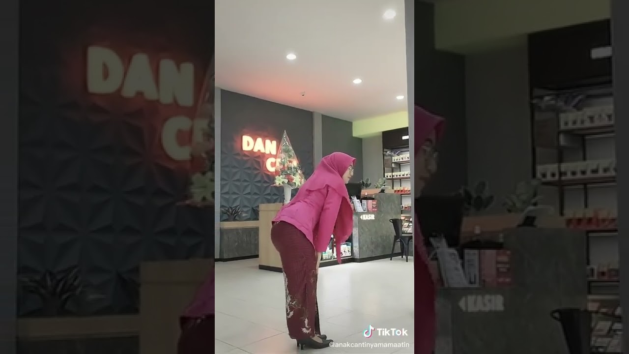 hijab goyang nungging , dan cell