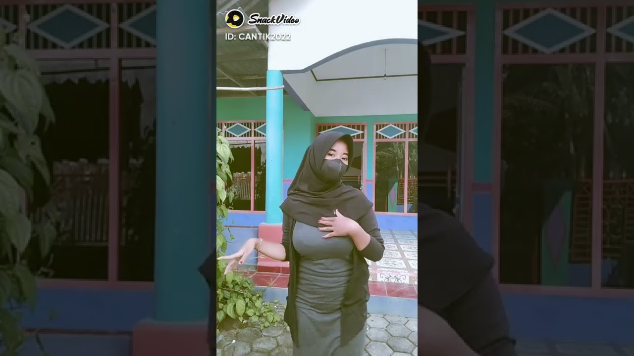 hijab toge besar goyang hot
