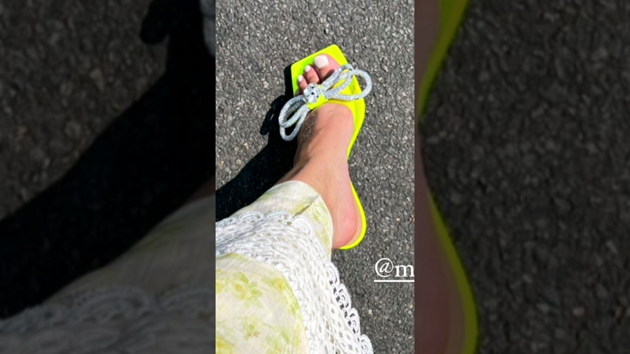 Hijabi mom feet