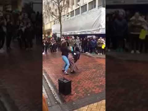 Hijabi Twerk In public Birmingham (London)  *FULL VERSION*