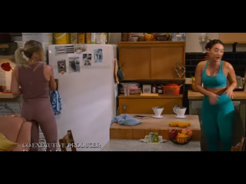 Hillary Duff in leggings