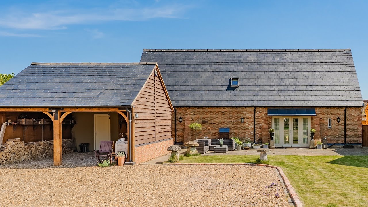 Home tour - The Hayloft, Achurch
