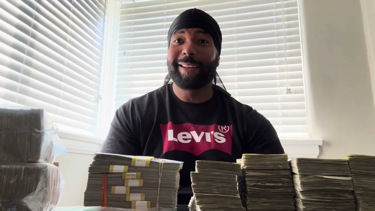 Homies from the pen call 600, YSL woody would’ve got booked on 6 OWE! Counts $150K CASH