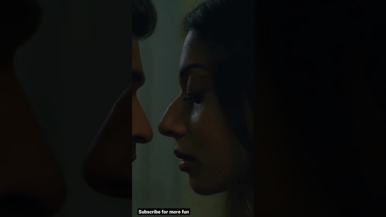 hot aunty kissing scene 😍