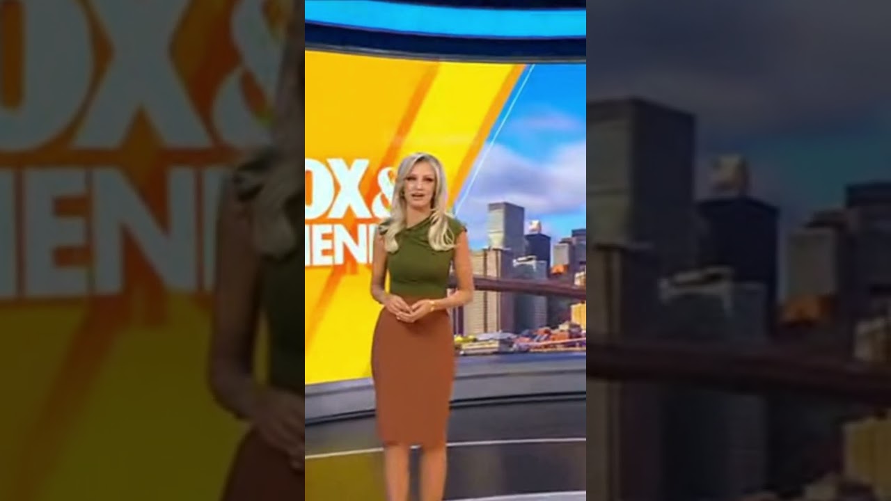 Hot Carley Shimkus On 060325😘