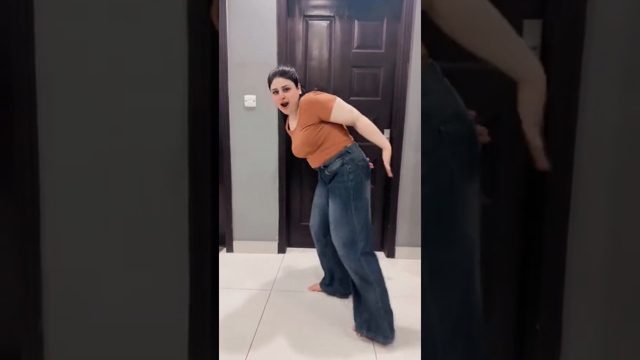 Hot dance sumbal malik 😍🔥 #sumbalmalik #shortvideo #sumbalmaliklive #tiktok #viralvideo #livetiktok