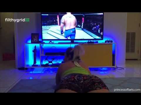 Hot girl farting