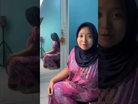 Hot hijab live no bra