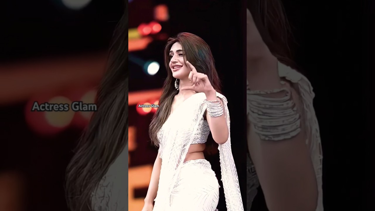 Hot Hip Moves Sreeleela Kissik #actress #bollywood #saree #sreeleela #pushpa #pushpa2