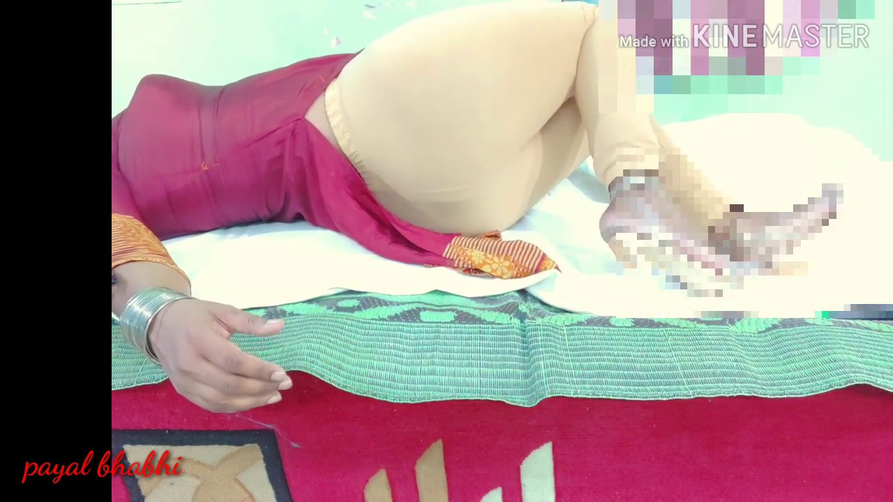 Hot Indian Bhabhi in leggings on bed