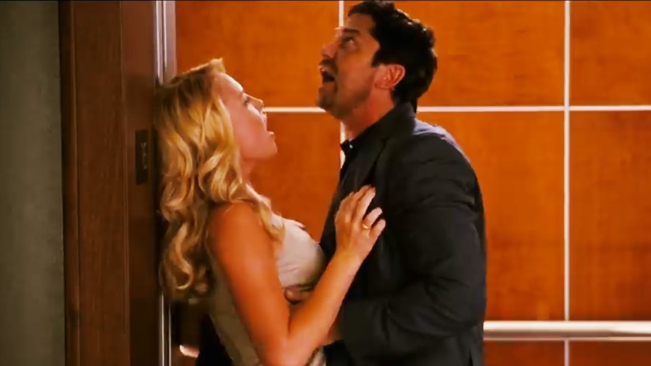 Hot Kiss Elevator Scene | Hot Elevator Seduction Scene | Katherine Heigl, Gerard Butler