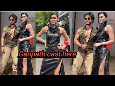 hot kriti sanon & Tiger shroff spotted today at to promote our new movie #Ganpath