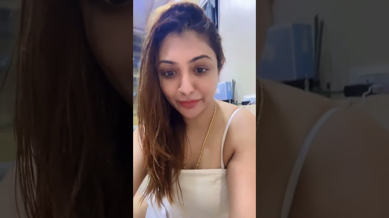 Hot live sexy video of khushi Mukherjee #aayushi jaiswal #instalive instaliv