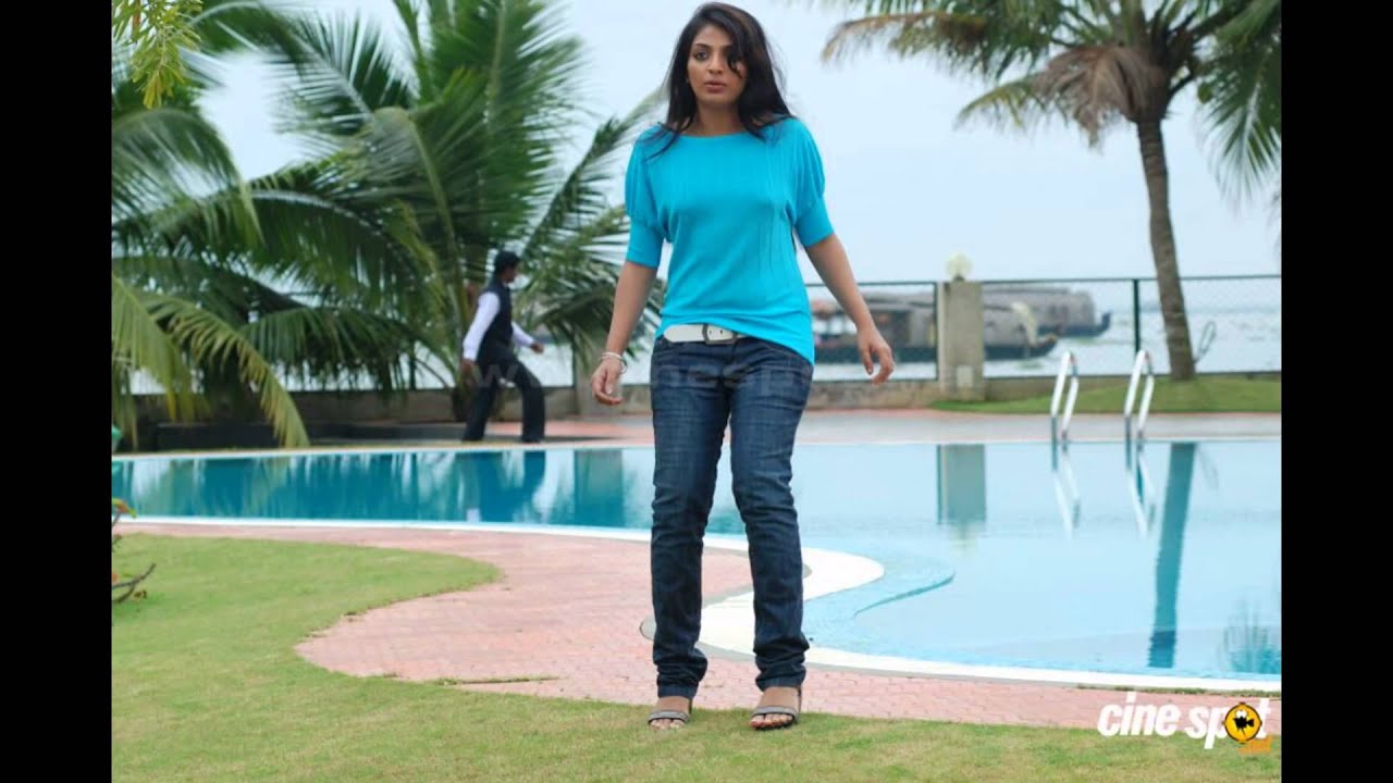 Hot Malayalam Actress Mythili