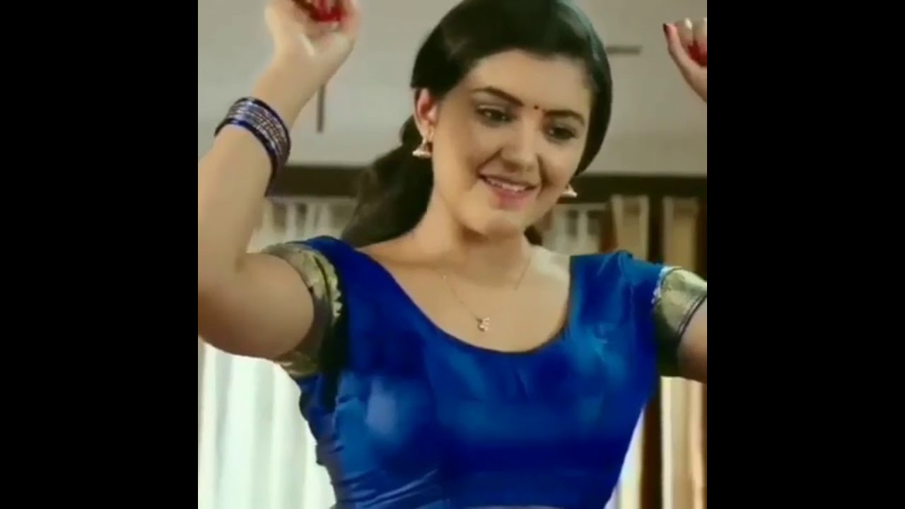 Hot navel touching scene of Serial actress malavika sharma