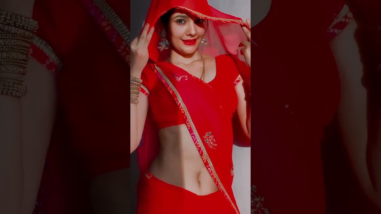 Hot Pari momo viral instagram reels video aakansha jangir reels video