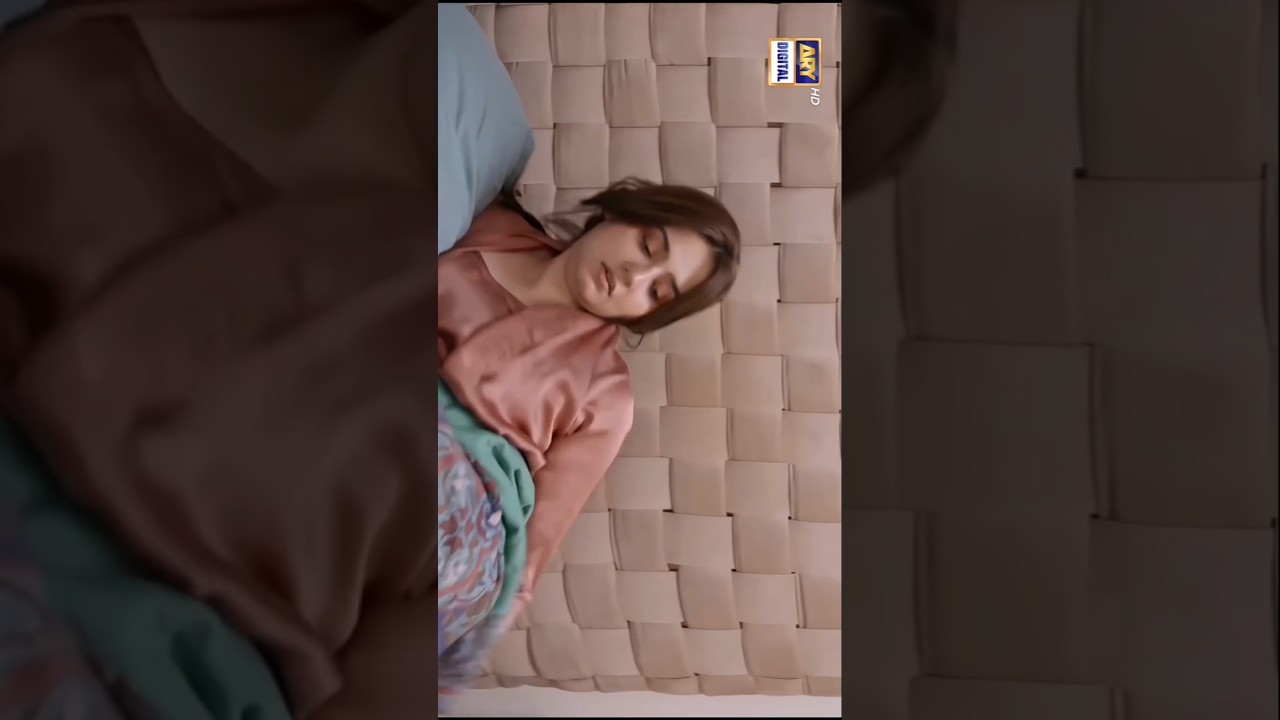 hot scene 🥵 dure fishan  #pakistaniactress #durefishan #hotscene #shorts #pakistanidrama