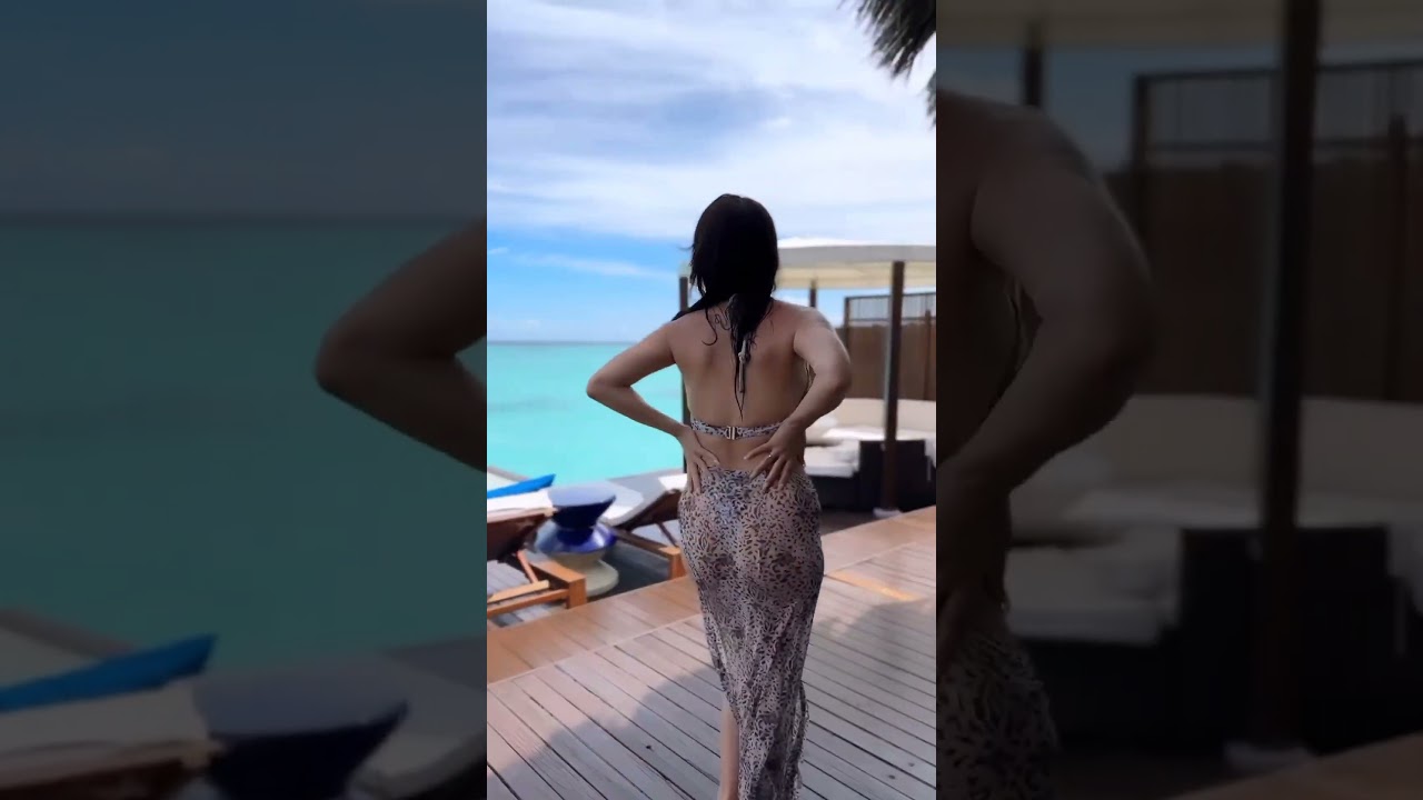 hot sexy big boobs girl in saree #navel  #saree #sareefashion #sareelove #sareelovers #traditional
