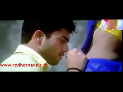 Hot Sheela Showing Her Navel in davani