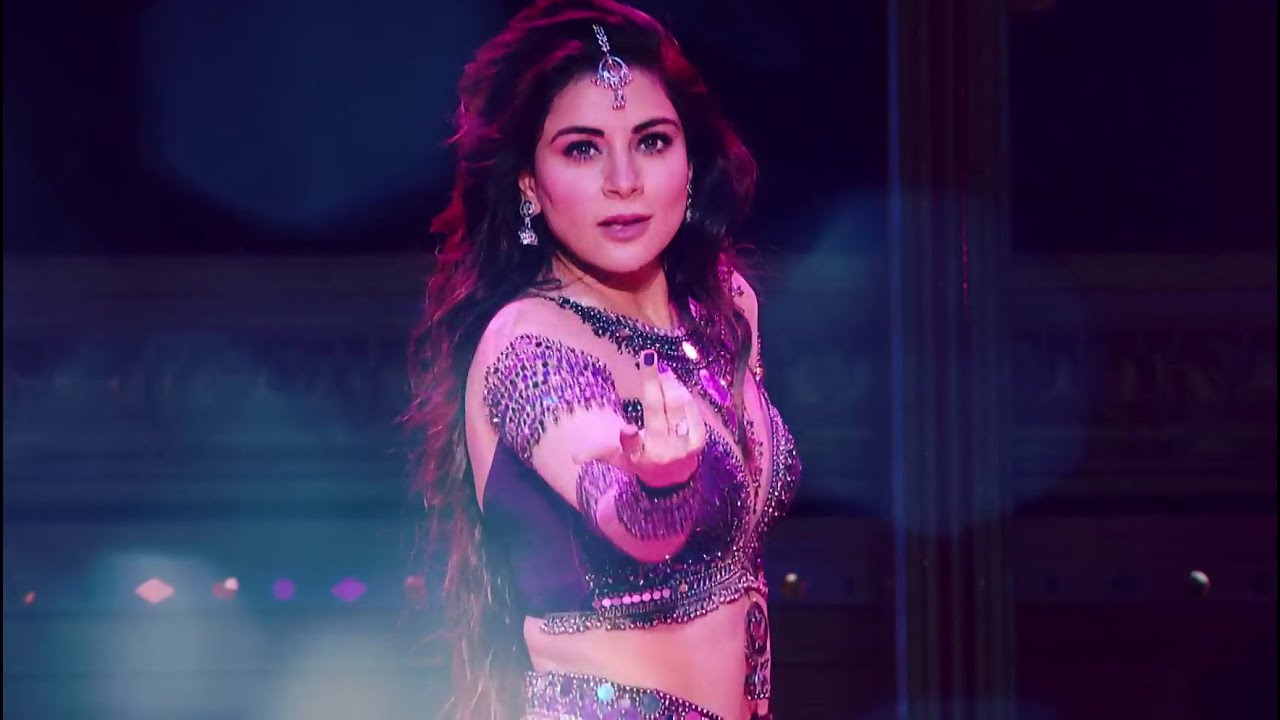 Hot Shraddha Arya aka Preeta Sensual Dance II Stage Performance II Kundali Bhagya