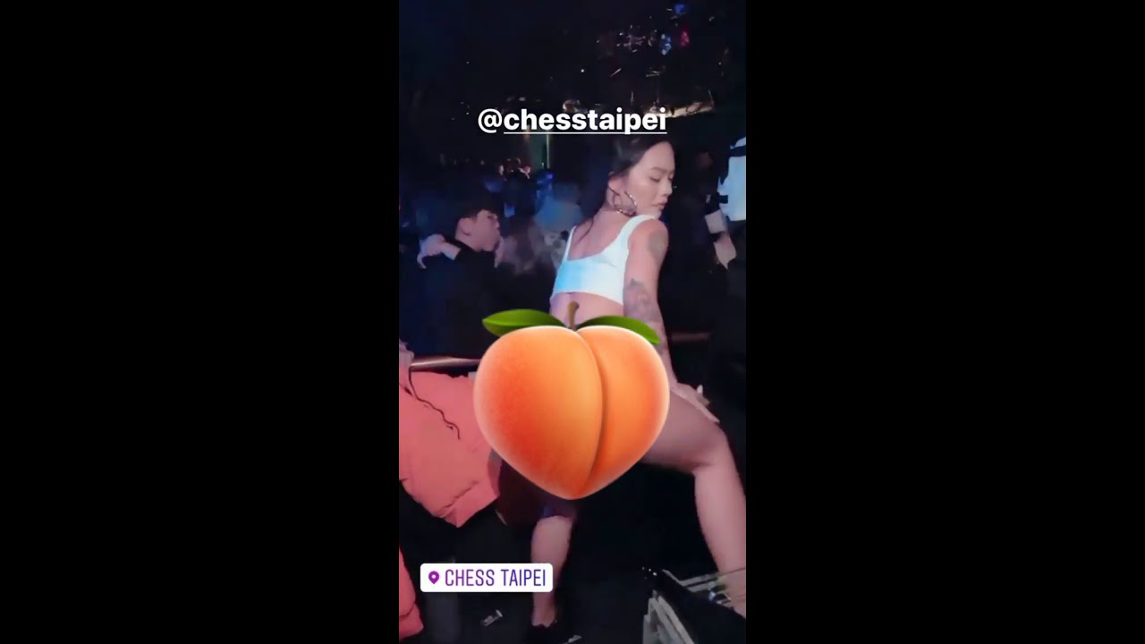 Hot Taiwanese Instagram Model Twerking in Club🔥😋🍑